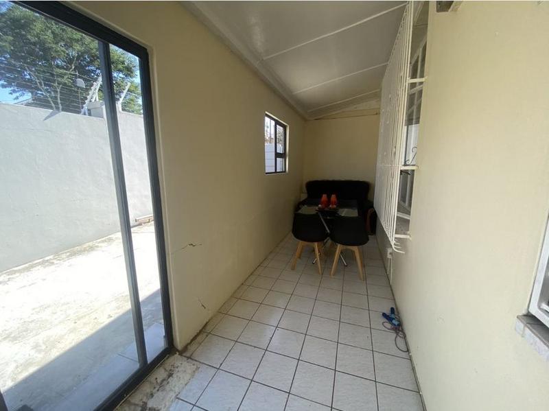 2 Bedroom Property for Sale in Ngqongweni Eastern Cape